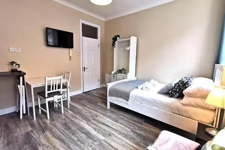Cosy Off Oconnell Fast Wifi *