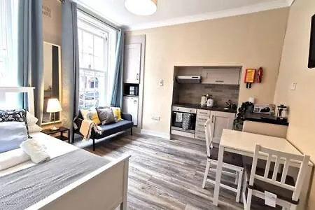 아파트 Cosy Off Oconnell Fast Wifi